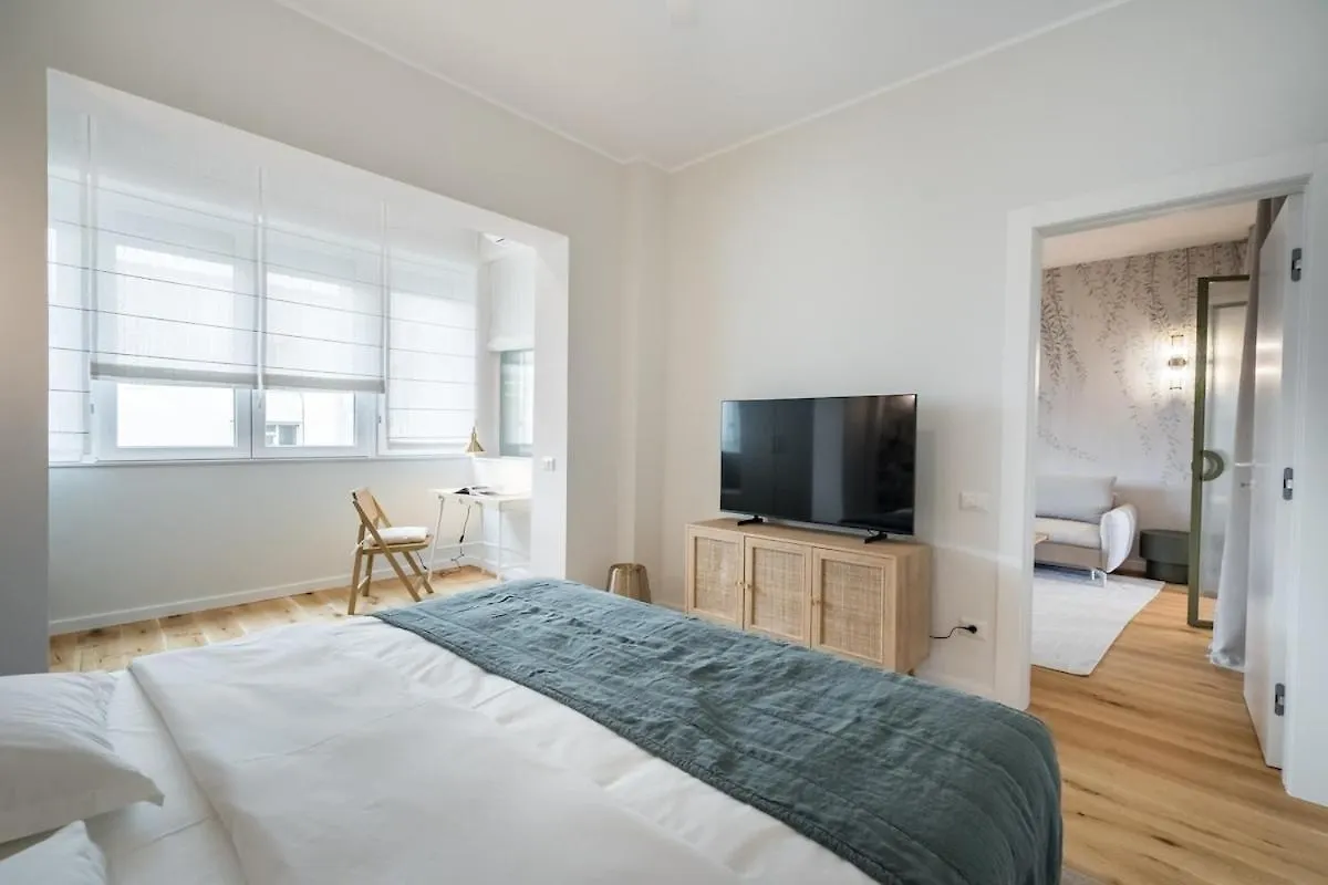 Stunning Park View I 40Sqm Terrace L 3Bdr L 140Sqm Apartment Bucharest 0*,